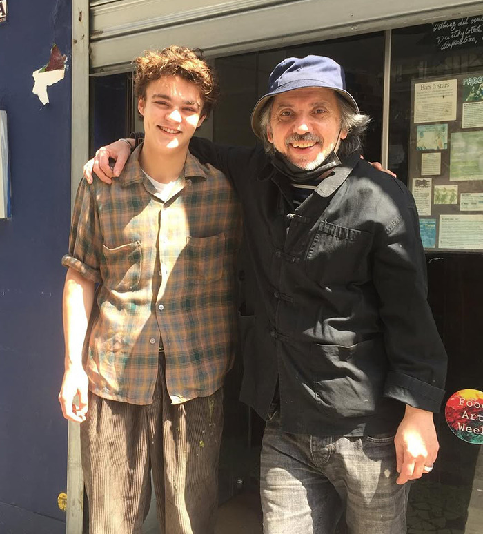 Fans Applaud Jack Depp’s Humble Life Choices Despite Famous Family Background Fans Applaud Jack Depp’s Humble Life Choices Despite Famous Family Background