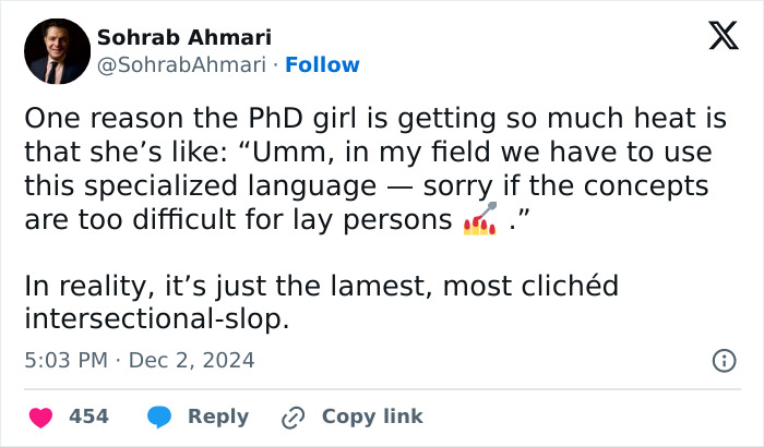 Tweet criticizing “politics of smell” thesis for using complex language and intersectional ideas. Tweet criticizing “politics of smell” thesis for using complex language and intersectional ideas.