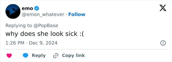 "Look At All The Photoshop": Ariana Grande's Golden Globes Nomination Sparks Backlash "Look At All The Photoshop": Ariana Grande's Golden Globes Nomination Sparks Backlash