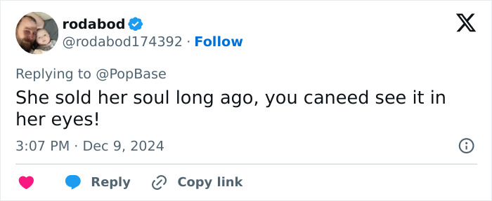 "Look At All The Photoshop": Ariana Grande's Golden Globes Nomination Sparks Backlash "Look At All The Photoshop": Ariana Grande's Golden Globes Nomination Sparks Backlash