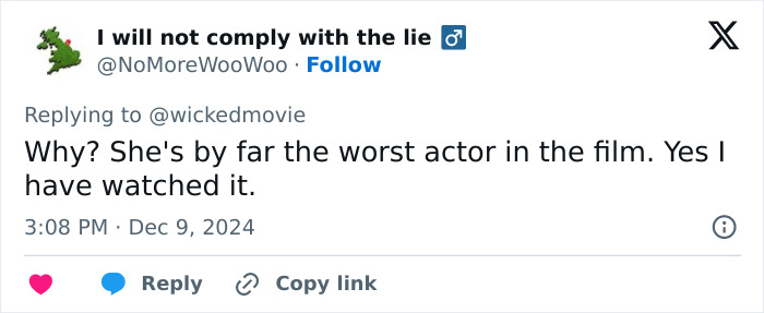 "Look At All The Photoshop": Ariana Grande's Golden Globes Nomination Sparks Backlash "Look At All The Photoshop": Ariana Grande's Golden Globes Nomination Sparks Backlash