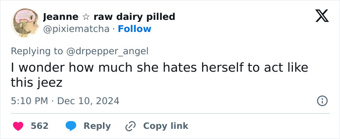 Tweet criticizing Ariana Grande impersonator for weight loss to mirror her look. Tweet criticizing Ariana Grande impersonator for weight loss to mirror her look.