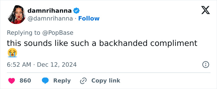 Tweet commenting on backhanded compliment amid Gordon Ramsay's shade. Tweet commenting on backhanded compliment amid Gordon Ramsay's shade.