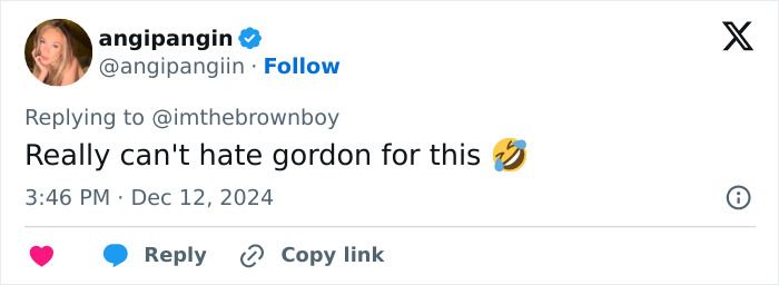 Tweet reaction to Gordon Ramsay's comment involving Selena Gomez, with laughing emoji. Tweet reaction to Gordon Ramsay's comment involving Selena Gomez, with laughing emoji.
