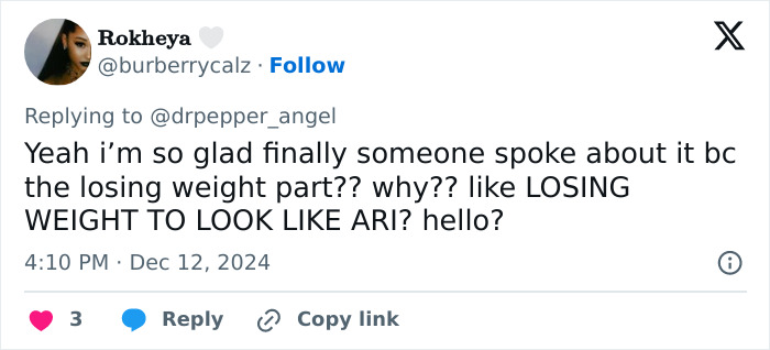 Tweet discussing Ariana Grande impersonator's weight loss to mirror her look, questioning the reason behind it. Tweet discussing Ariana Grande impersonator's weight loss to mirror her look, questioning the reason behind it.