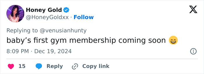 Woman Baffles Fans By Showing Her Abs On Her Pregnant Belly: "That's Insane" Woman Baffles Fans By Showing Her Abs On Her Pregnant Belly: "That's Insane"