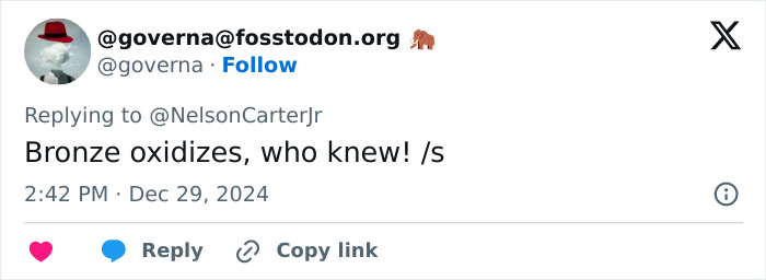 Tweet humorously commenting on oxidized bronze medals for French Paris 2024 Olympians. Tweet humorously commenting on oxidized bronze medals for French Paris 2024 Olympians.