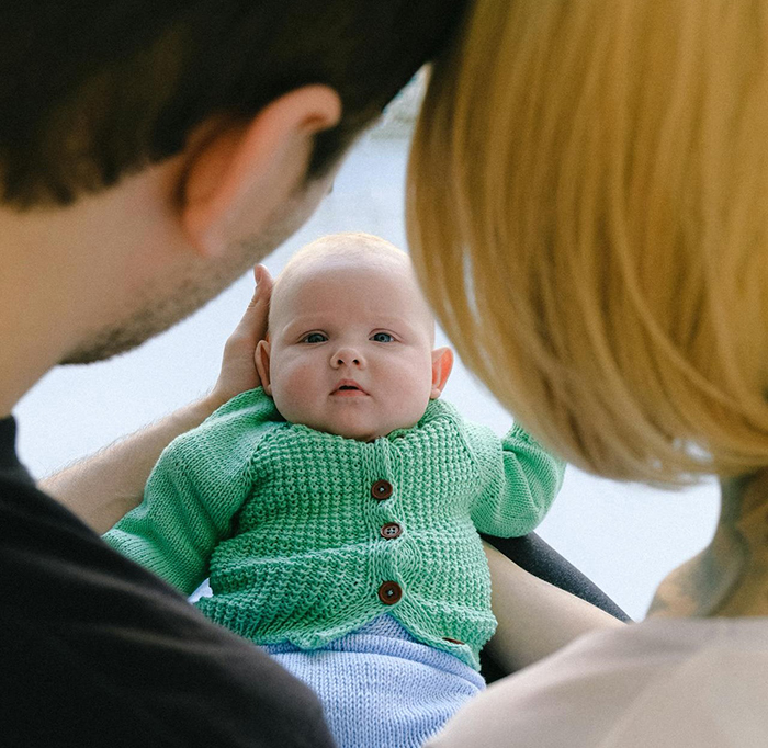 Dad Claims He’s “More Of A Mom” Than His Wife, The Internet Gives Him A Reality Check Dad Claims He’s “More Of A Mom” Than His Wife, The Internet Gives Him A Reality Check