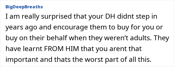 Woman Decides To Treat Stepdaughters The Same As They Treat Her, Causes Christmas Drama Woman Decides To Treat Stepdaughters The Same As They Treat Her, Causes Christmas Drama