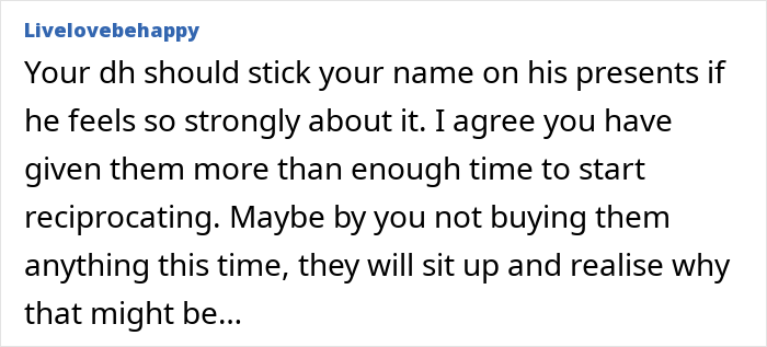 Woman Decides To Treat Stepdaughters The Same As They Treat Her, Causes Christmas Drama Woman Decides To Treat Stepdaughters The Same As They Treat Her, Causes Christmas Drama