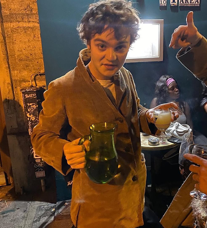 Fans Applaud Jack Depp’s Humble Life Choices Despite Famous Family Background Fans Applaud Jack Depp’s Humble Life Choices Despite Famous Family Background