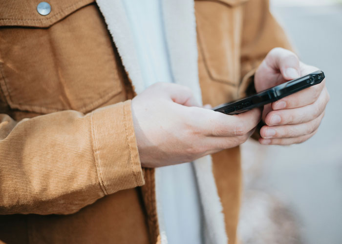 “I Told You So”: Dodgy Arborist Ignores Warning, Causes $300K Damage, Regrets It Fast “I Told You So”: Dodgy Arborist Ignores Warning, Causes $300K Damage, Regrets It Fast