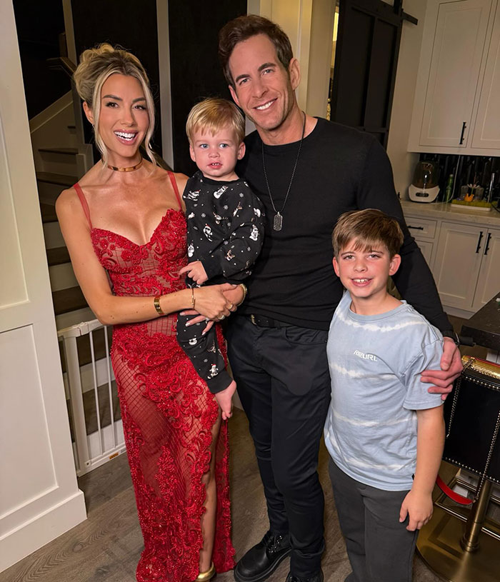 Heather Rae Young Slams “Rude” Troll Who Said Christmas Dress Was Inappropriate For A Mother Heather Rae Young Slams “Rude” Troll Who Said Christmas Dress Was Inappropriate For A Mother