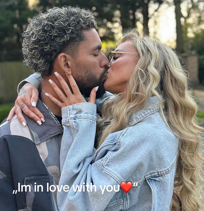 "World's Sexiest Footballer" Alisha Lehmann Shows Off Her Skills On The Beach In The Maldives "World's Sexiest Footballer" Alisha Lehmann Shows Off Her Skills On The Beach In The Maldives