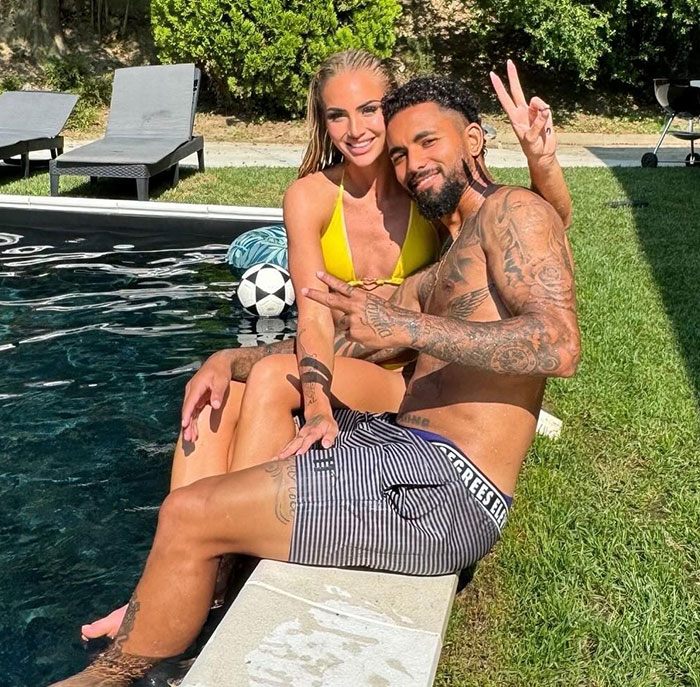 "World's Sexiest Footballer" Alisha Lehmann Shows Off Her Skills On The Beach In The Maldives "World's Sexiest Footballer" Alisha Lehmann Shows Off Her Skills On The Beach In The Maldives