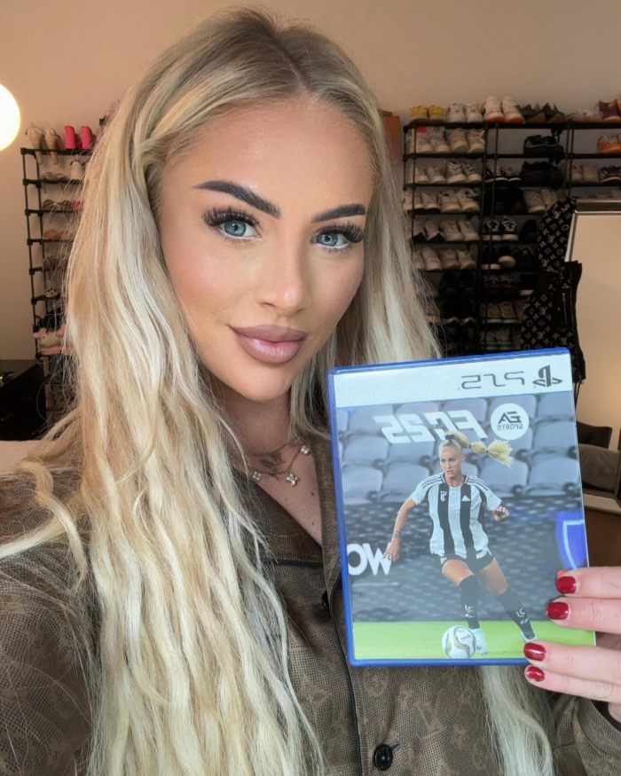 “World's Sexiest Footballer” Alisha Lehmann Flaunts Athletic Figure In New Vacation Post “World's Sexiest Footballer” Alisha Lehmann Flaunts Athletic Figure In New Vacation Post