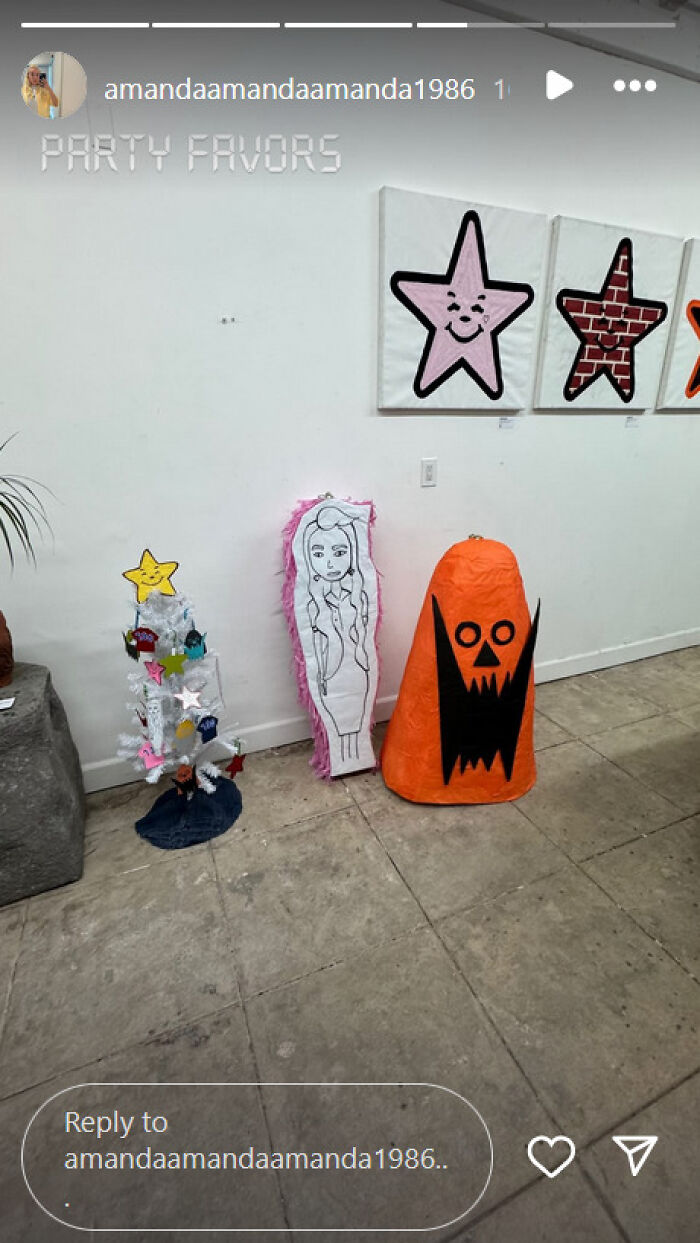 “Last Night Was Perfect”: Amanda Bynes Risks Wardrobe Malfunction At 1st Public Event In 10 Years “Last Night Was Perfect”: Amanda Bynes Risks Wardrobe Malfunction At 1st Public Event In 10 Years