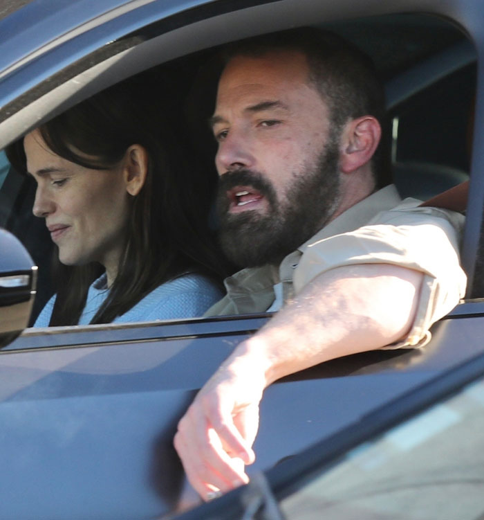 J.Lo Stuns In Revenge Dress After Ben Affleck’s Holiday With Jennifer Garner: “Trying So Hard” J.Lo Stuns In Revenge Dress After Ben Affleck’s Holiday With Jennifer Garner: “Trying So Hard”