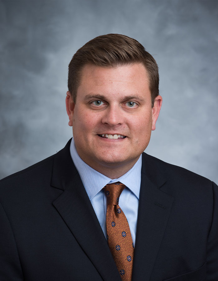 CEO Brian Thompson Assassinated In Broad Daylight, Netizens Speculate “Professional Hit” CEO Brian Thompson Assassinated In Broad Daylight, Netizens Speculate “Professional Hit”