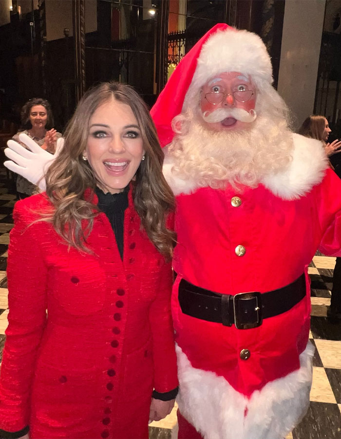 Elizabeth Hurley's Racy Bikini Photo For Christmas Has Fans Gushing: "Mr Hurley Is A Lucky Man" Elizabeth Hurley's Racy Bikini Photo For Christmas Has Fans Gushing: "Mr Hurley Is A Lucky Man"