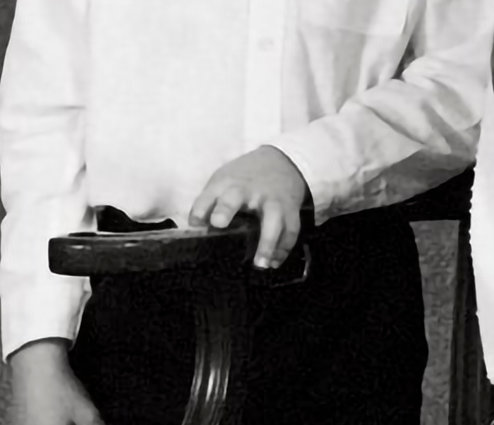 Zoomed in photo of prince and princess of Wales' Christmas card that caused Photoshop controversy. Zoomed in photo of prince and princess of Wales' Christmas card that caused Photoshop controversy.