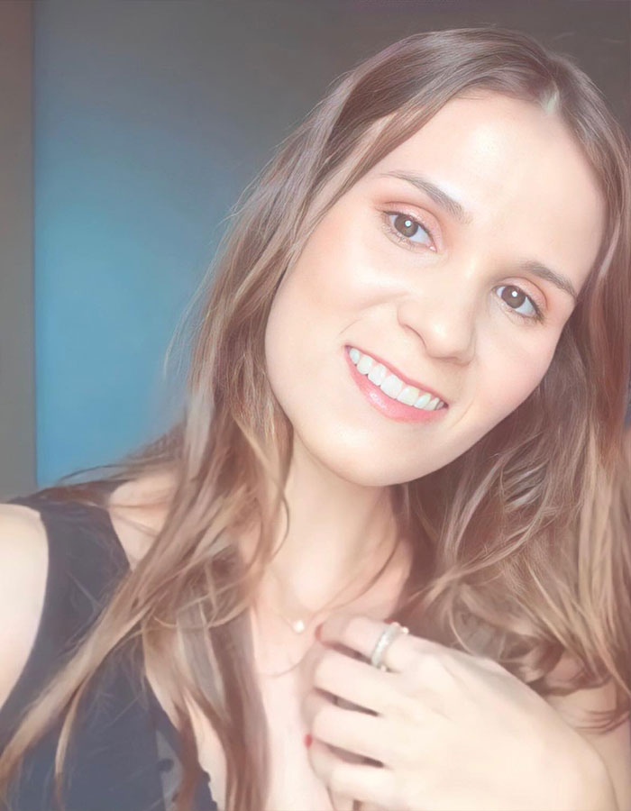 Mother’s Attempt To Shame Woman Over Plane Seat Backfires, Turning Her Into A Viral Influencer Mother’s Attempt To Shame Woman Over Plane Seat Backfires, Turning Her Into A Viral Influencer