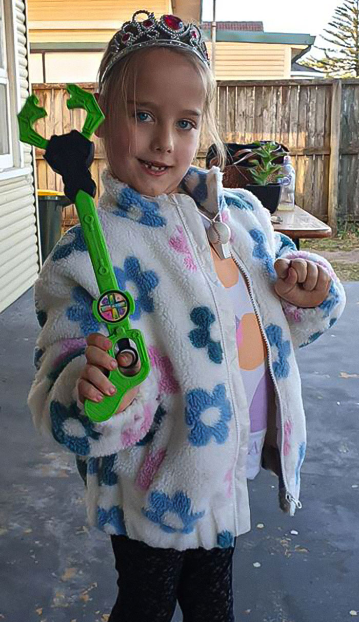 Police Plead For Help Finding 8-Year-Old Girl Missing For 7 Weeks: “Should Not Have Come To This” Police Plead For Help Finding 8-Year-Old Girl Missing For 7 Weeks: “Should Not Have Come To This”