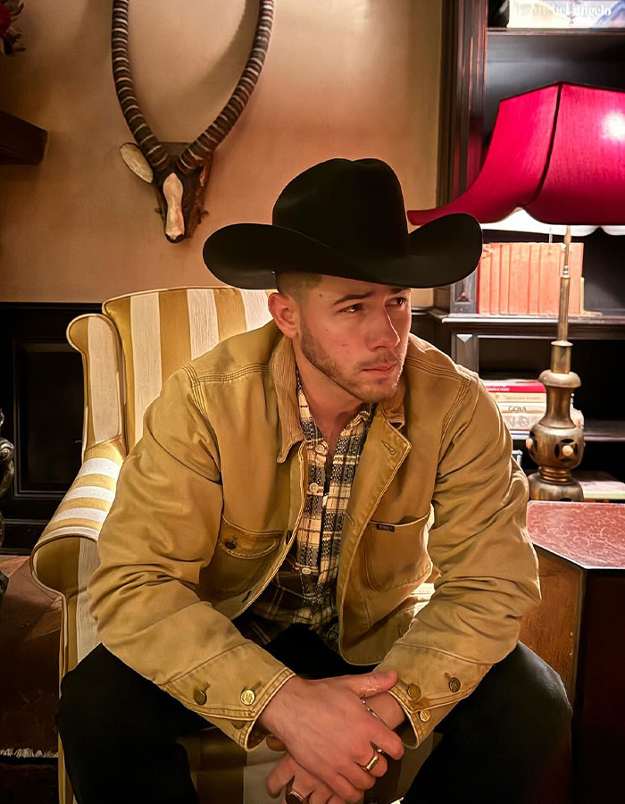 Nick Jonas Fans Threaten To Withdraw Support After His Bizarre Elon Musk Tweet: "Delete This" Nick Jonas Fans Threaten To Withdraw Support After His Bizarre Elon Musk Tweet: "Delete This"