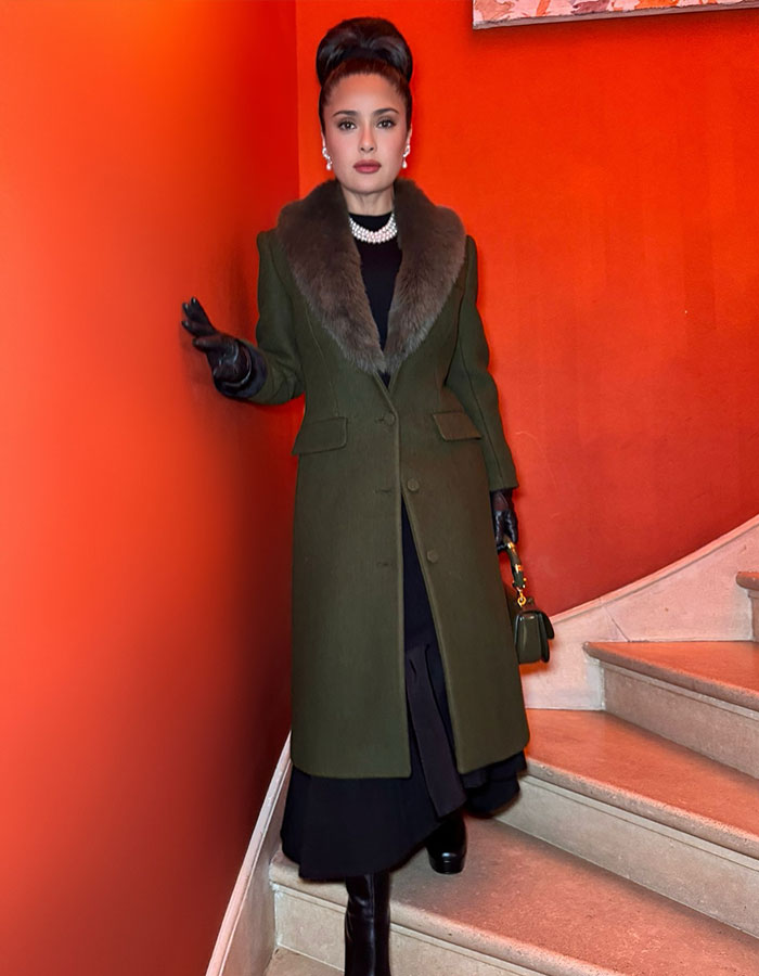 "She Had A Nose Job": Salma Hayek's 1995 Casting Photo Goes Viral "She Had A Nose Job": Salma Hayek's 1995 Casting Photo Goes Viral