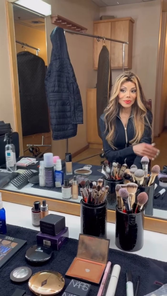 La Toya Jackson Fans Alarmed By Her "Frail" Look After Brother's Passing: “Doesn’t Look Healthy” La Toya Jackson Fans Alarmed By Her "Frail" Look After Brother's Passing: “Doesn’t Look Healthy”