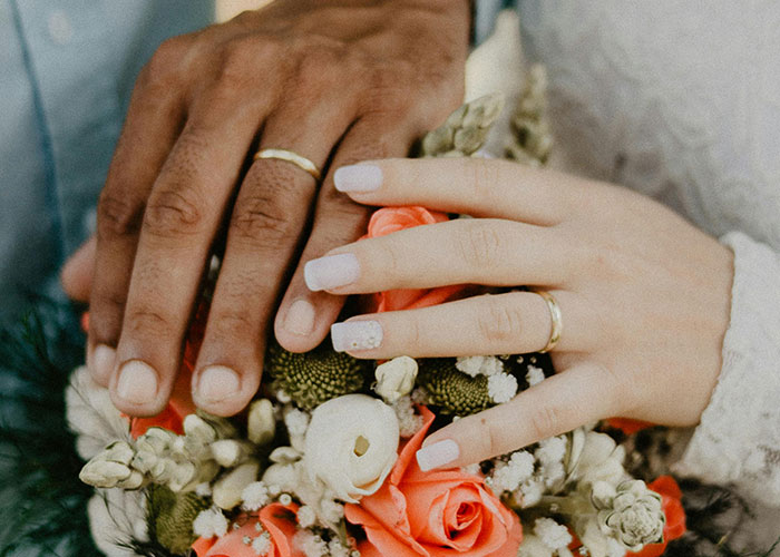 Extremely Conservative SDA Family Try To Bribe Woman To Change Her Wedding Date, She Won’t Budge Extremely Conservative SDA Family Try To Bribe Woman To Change Her Wedding Date, She Won’t Budge