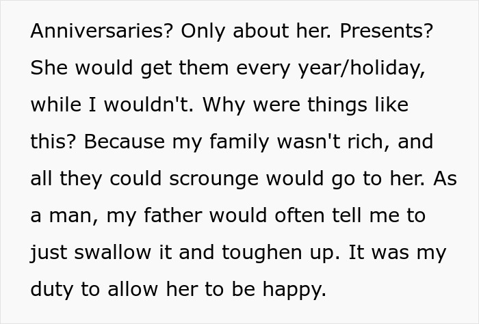 Text discussing familial gift expectations related to money and gender roles. Text discussing familial gift expectations related to money and gender roles.