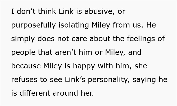 Friend Angry Her Rude BF Isn’t Invited To Wedding, Livid Couple Refuses To Put Up With Him Friend Angry Her Rude BF Isn’t Invited To Wedding, Livid Couple Refuses To Put Up With Him