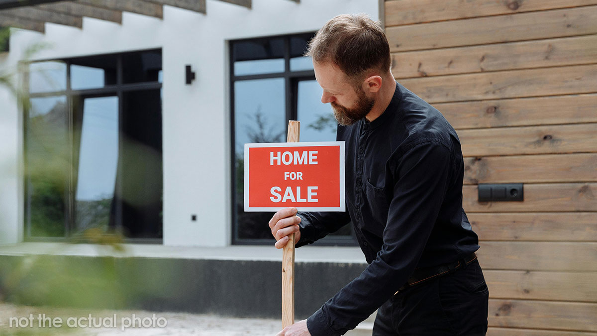 37YO Single Dad Finds The Perfect Home And Buys It, GF Is Upset As He Didn’t Consult Her Beforehand