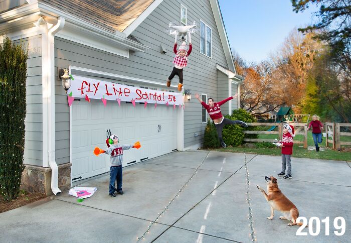 This Family Has Perfectly Captured Holiday Madness In Their Hilarious Christmas Cards Since 2014 This Family Has Perfectly Captured Holiday Madness In Their Hilarious Christmas Cards Since 2014