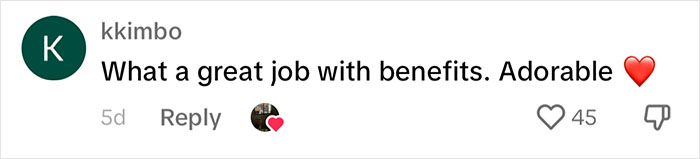 Pizzeria In Chicago Opens Doggie Treat Window, Goes Viral Due To The Most Wholesome Interactions Pizzeria In Chicago Opens Doggie Treat Window, Goes Viral Due To The Most Wholesome Interactions