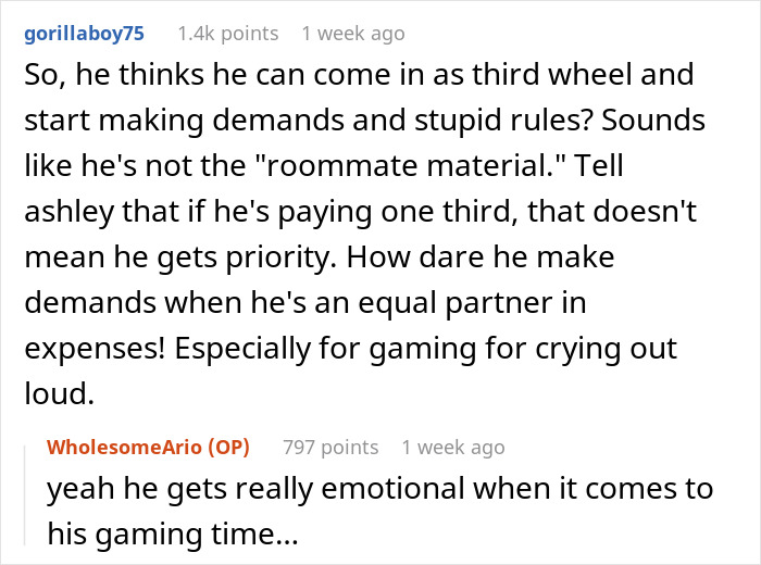 Reddit comments discussing ethical roommate behavior and challenges in shared living spaces. Reddit comments discussing ethical roommate behavior and challenges in shared living spaces.