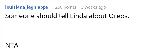 Comment about Oreos and wedding cake with 256 upvotes. Comment about Oreos and wedding cake with 256 upvotes.