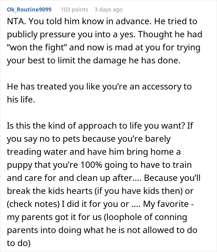 Text from a Reddit post discussing a public proposal and private rejection. Text from a Reddit post discussing a public proposal and private rejection.