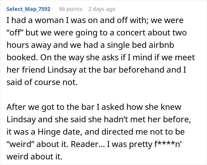 Text conversation about a date mix-up involving a surprise Hinge meeting at a bar. Text conversation about a date mix-up involving a surprise Hinge meeting at a bar.