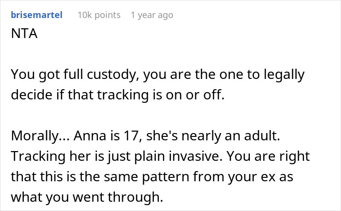 Reddit comment discussing mom's legal right to decide phone tracking for daughter. Reddit comment discussing mom's legal right to decide phone tracking for daughter.