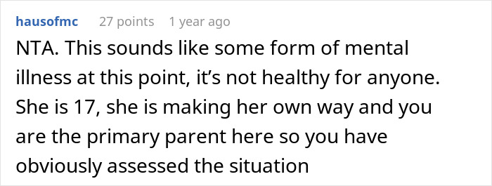 Comment discussing a 17-year-old daughter, phone use, and mental health related to a mom tracker. Comment discussing a 17-year-old daughter, phone use, and mental health related to a mom tracker.
