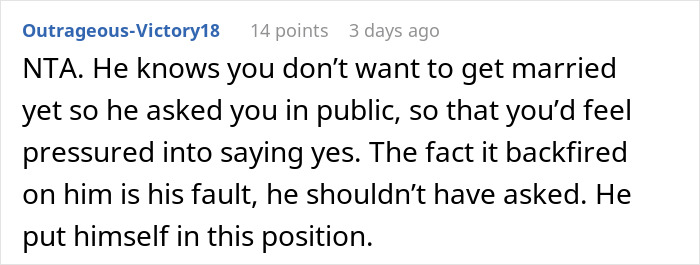 Reddit comment discussing a public proposal, mentioning relationship dynamics and pressure. Reddit comment discussing a public proposal, mentioning relationship dynamics and pressure.