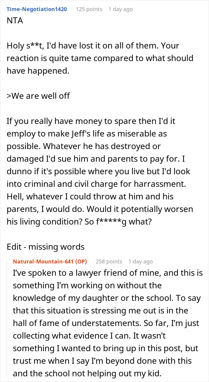 Dad And Daughter Refuse To Attend Family Trip Over One Person: "Really Need A Wake-Up Call" Dad And Daughter Refuse To Attend Family Trip Over One Person: "Really Need A Wake-Up Call"