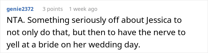 Screenshot of a comment criticizing the bride for bringing her child to a child-free wedding. Screenshot of a comment criticizing the bride for bringing her child to a child-free wedding.