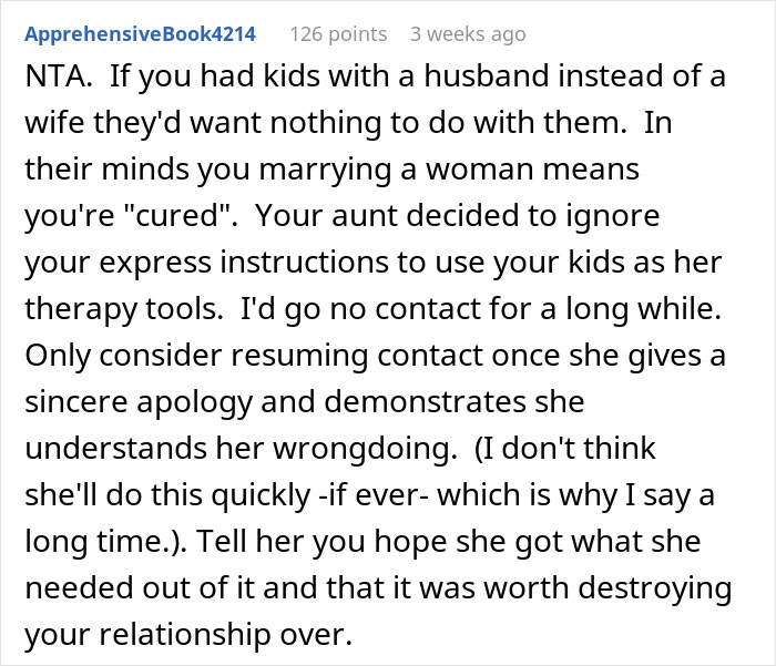Text exchange discussing aunt-nephews-grandparents drama with advice on going no contact until a sincere apology is given. Text exchange discussing aunt-nephews-grandparents drama with advice on going no contact until a sincere apology is given.