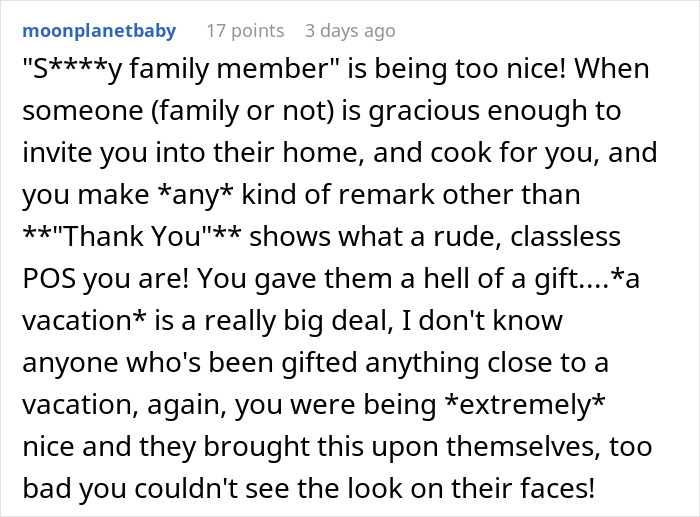 Text screenshot about a family member forgetting a Christmas present and a cancelled vacation. Text screenshot about a family member forgetting a Christmas present and a cancelled vacation.