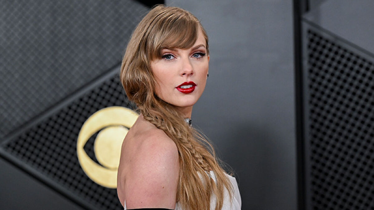 People Call Out Celebs’ Hypocrisy After 2024 Private Jet Flight Usage Leaderboard Is Revealed