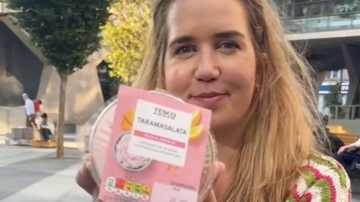 “I Showed Them Who Is Boss”: Woman Shares Hilarious Hack To Stop Phone Snatchers