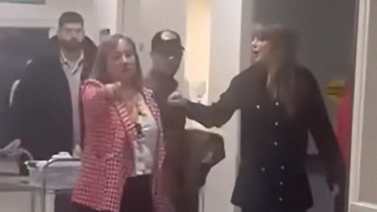 “Good On Her”: Taylor Swift Confronts Team Member While On A Visit To Children’s Hospital